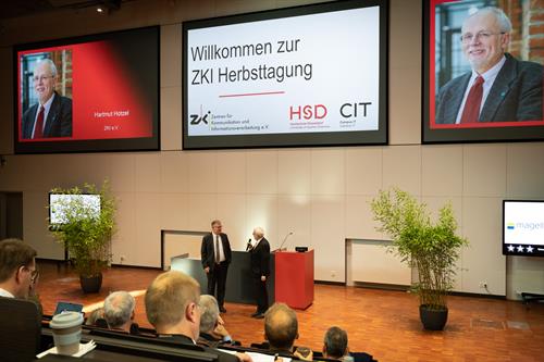 ZKI-Vorstandsvorsitzender Hartmut Hotzel (re.) und HSD-CIO Henning Mohren.